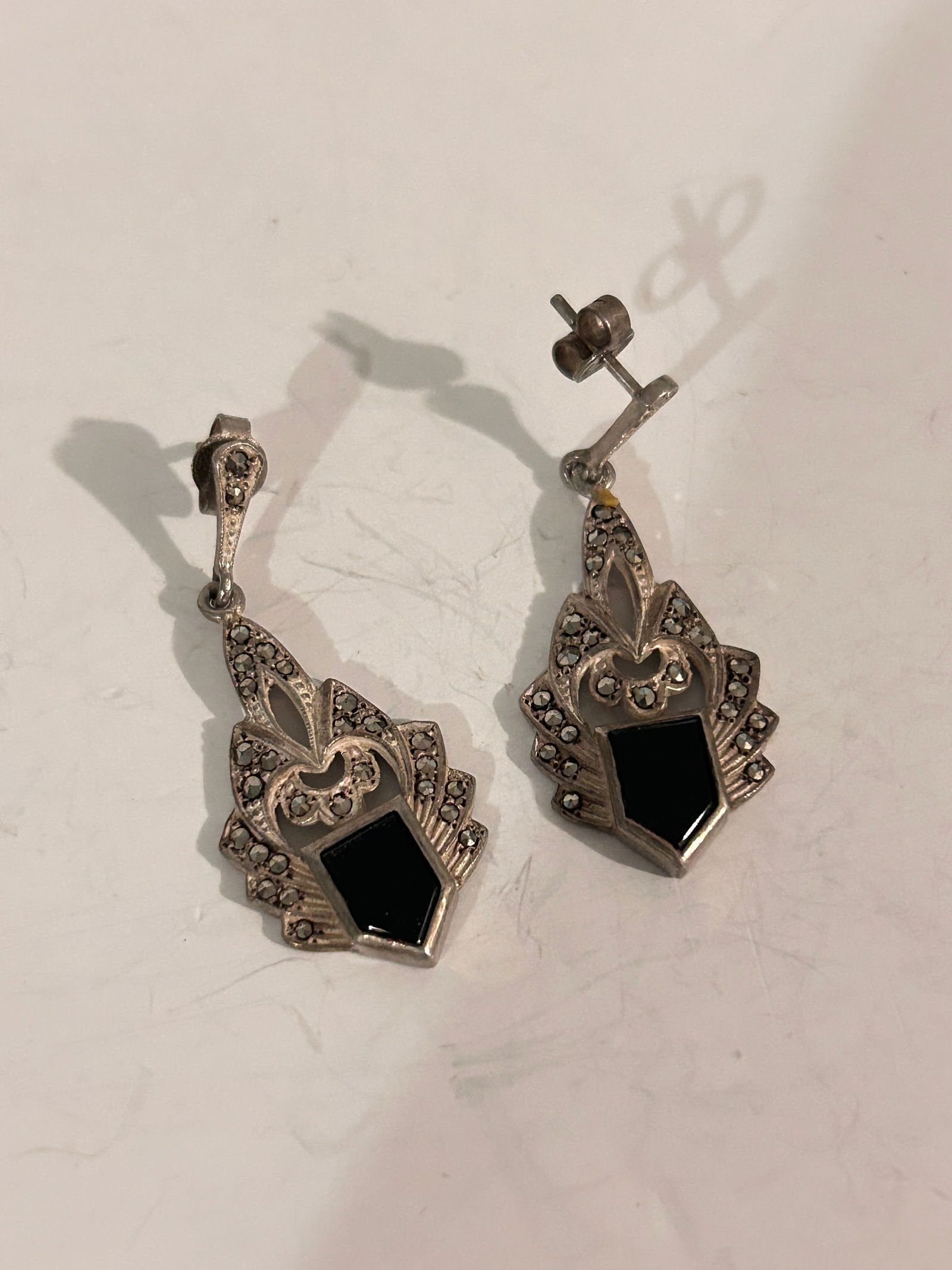 Vintage Sterling Silver marcasite onyx Earrings: Vintage Sterling Silver marcasite onyx Earrings Please view all photos as they are part of the description and condition of this Item, Feel free to contact me with questions or picture requests! Used
