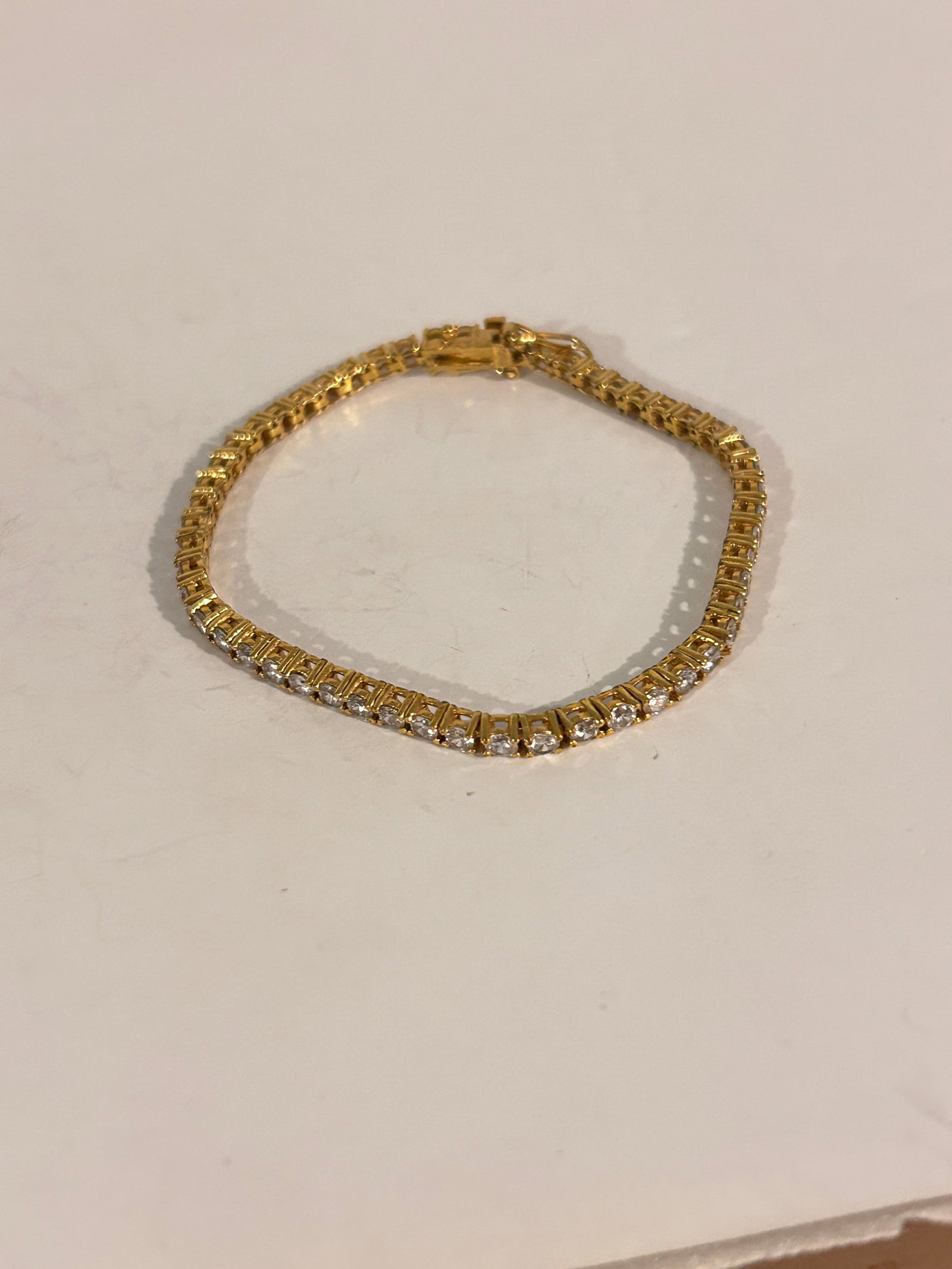 Vintage Sterling Silver rhinestone tennis Bracelet 7": Vintage Sterling Silver rhinestone tennis Bracelet 7" Please view all photos as they are part of the description and condition of this Item, Feel free to contact me with questions or picture requests!