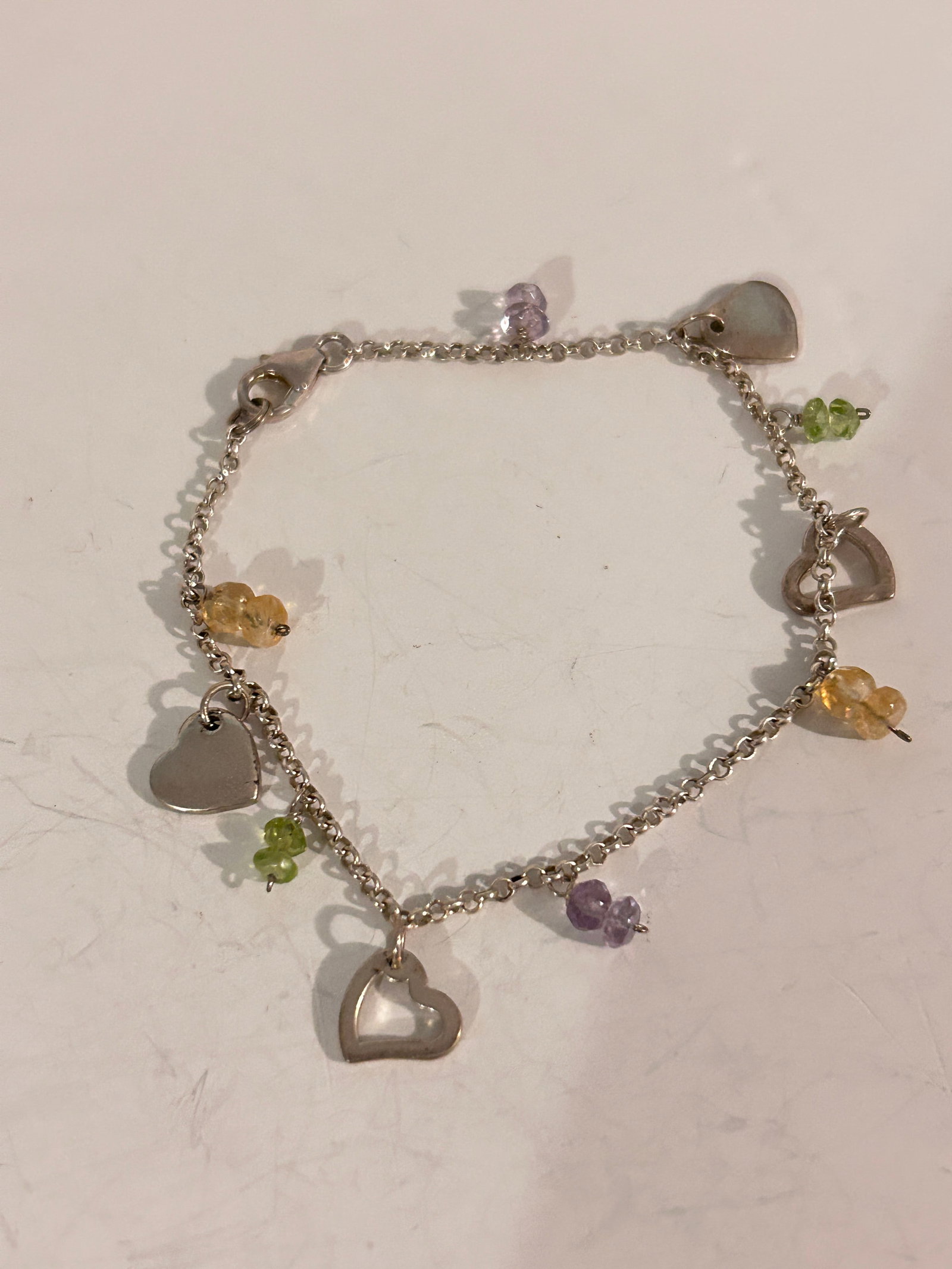 Vintage Sterling Silver heart Bracelet 7": Vintage Sterling Silver heart Bracelet 7" Please view all photos as they are part of the description and condition of this Item, Feel free to contact me with questions or picture requests! Used Item A