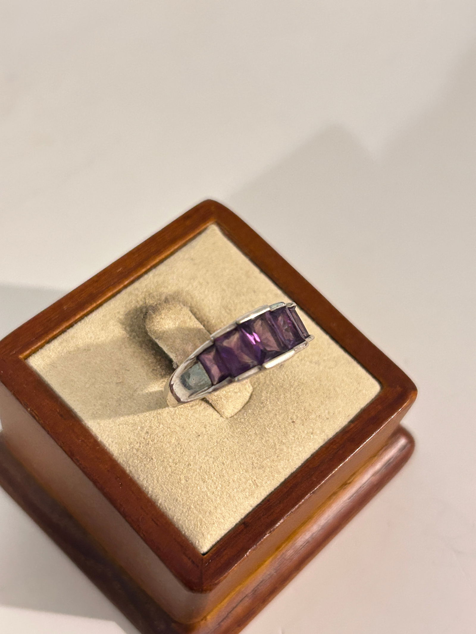 Vintage Sterling Silver Amethyst Ring Sz 8 (1 of 5)