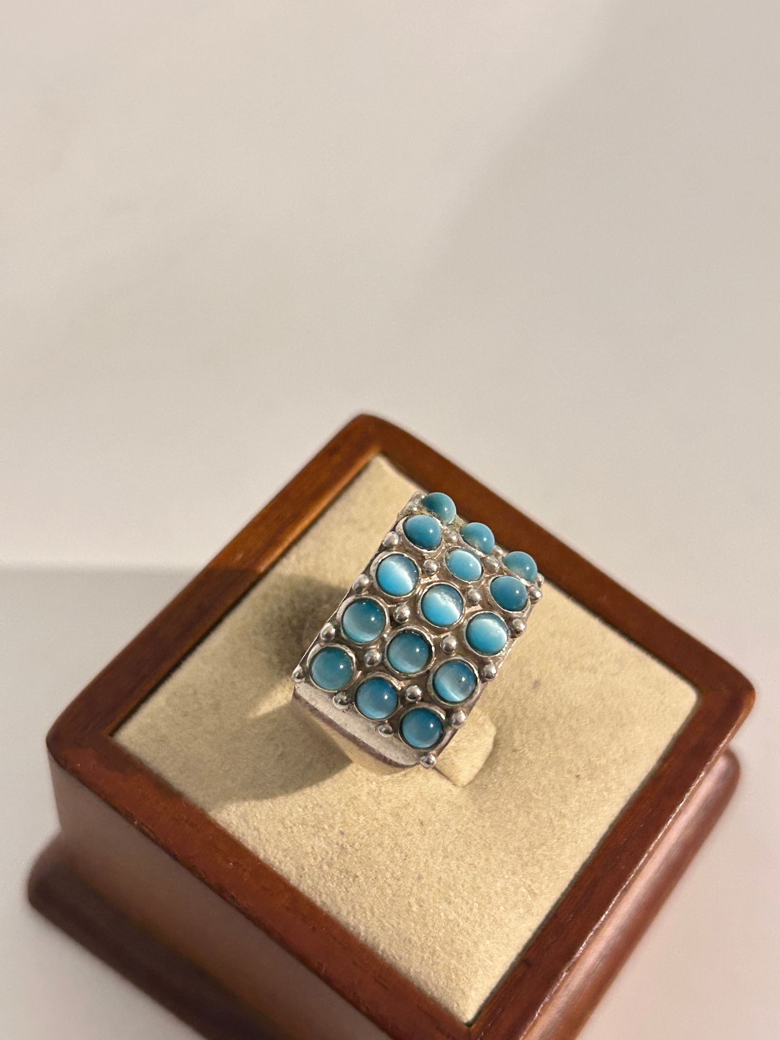 Vintage Sterling Silver Zuni Snake eyes Turquoise Ring Sz 9 (1 of 5)