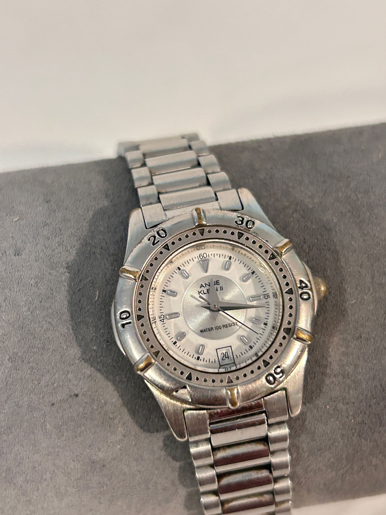 Beautiful Anne Klein II Ladies Quartz Watch working (1 of 4)