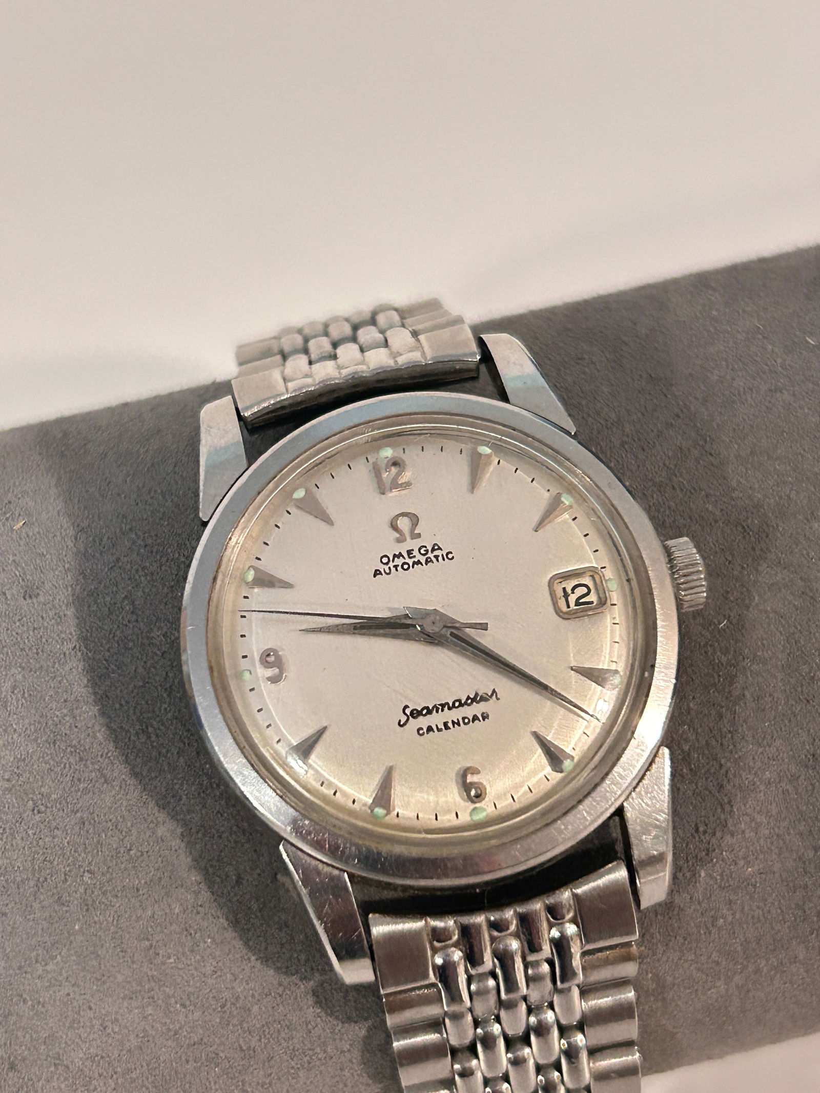 Omega Seamaster Automatic Calendar Vintage 50's era Men's Watch works great!!!! (1 of 5)