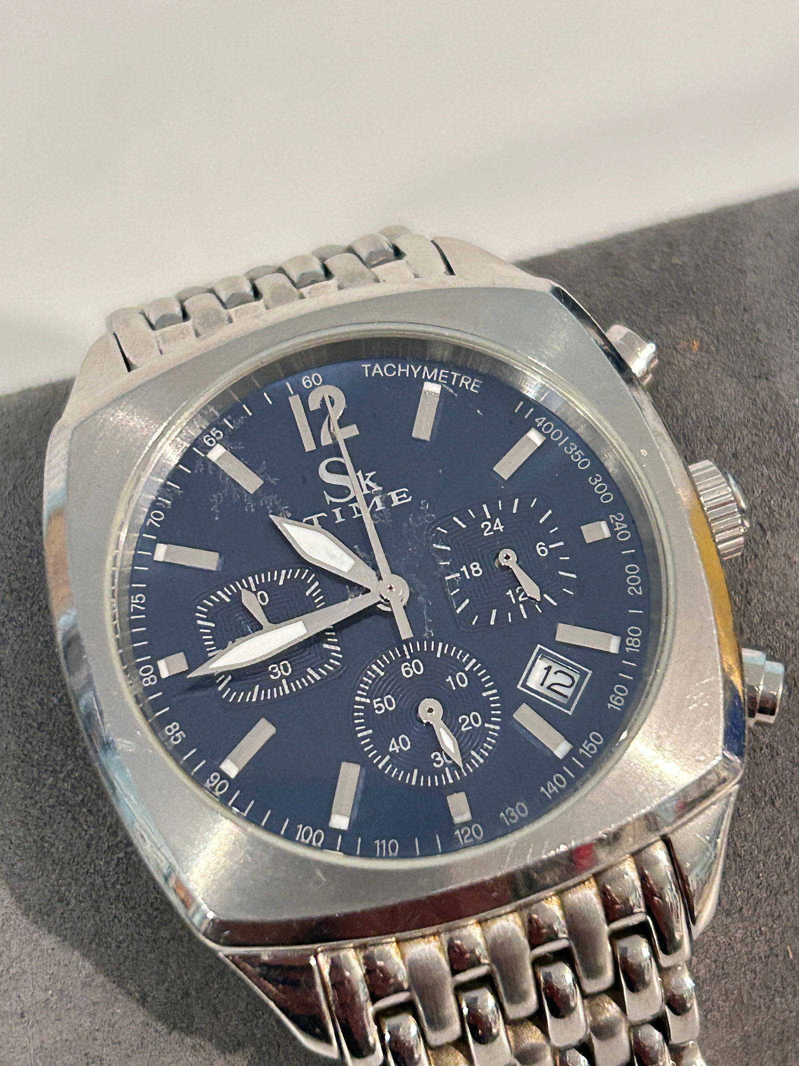 All Steel Sk Time Chronograph 24 Hours Quartz Men Watch working: All Steel Sk Time Chronograph 24 Hours Quartz Men Watch working Please view all photos as they are part of the description and condition of this Item, Feel free to contact me with questions or picture