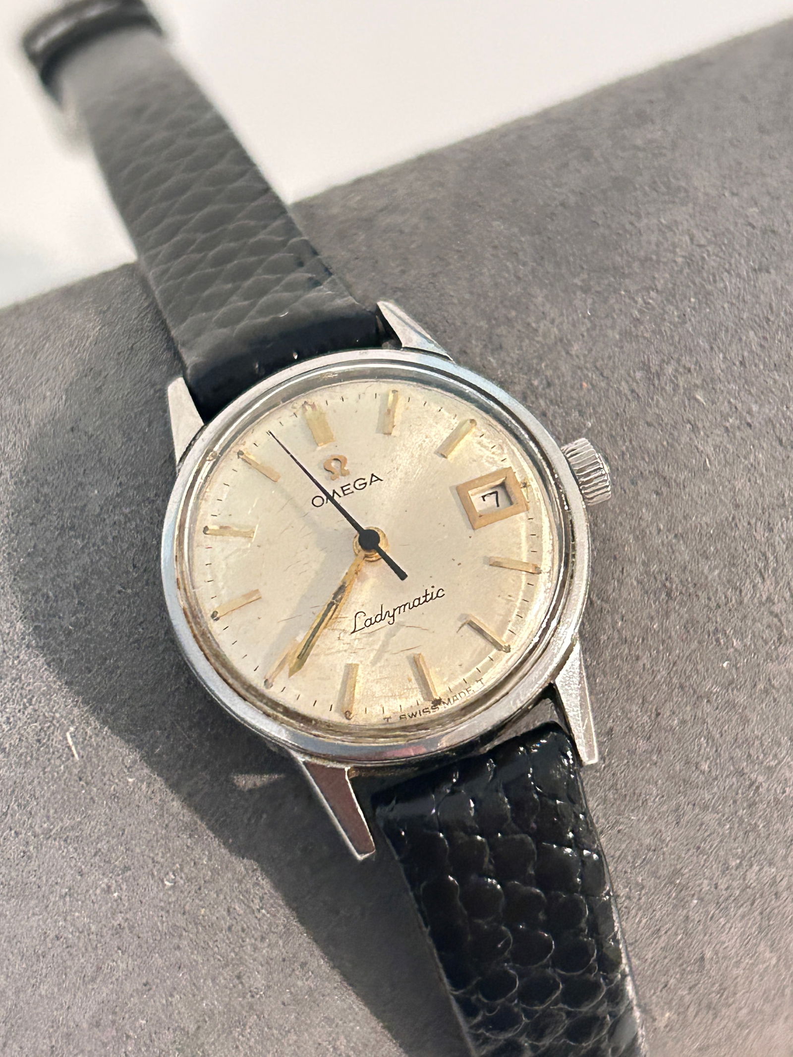 Vintage OMEGA Ladymatic automatic working watch ladies (1 of 8)