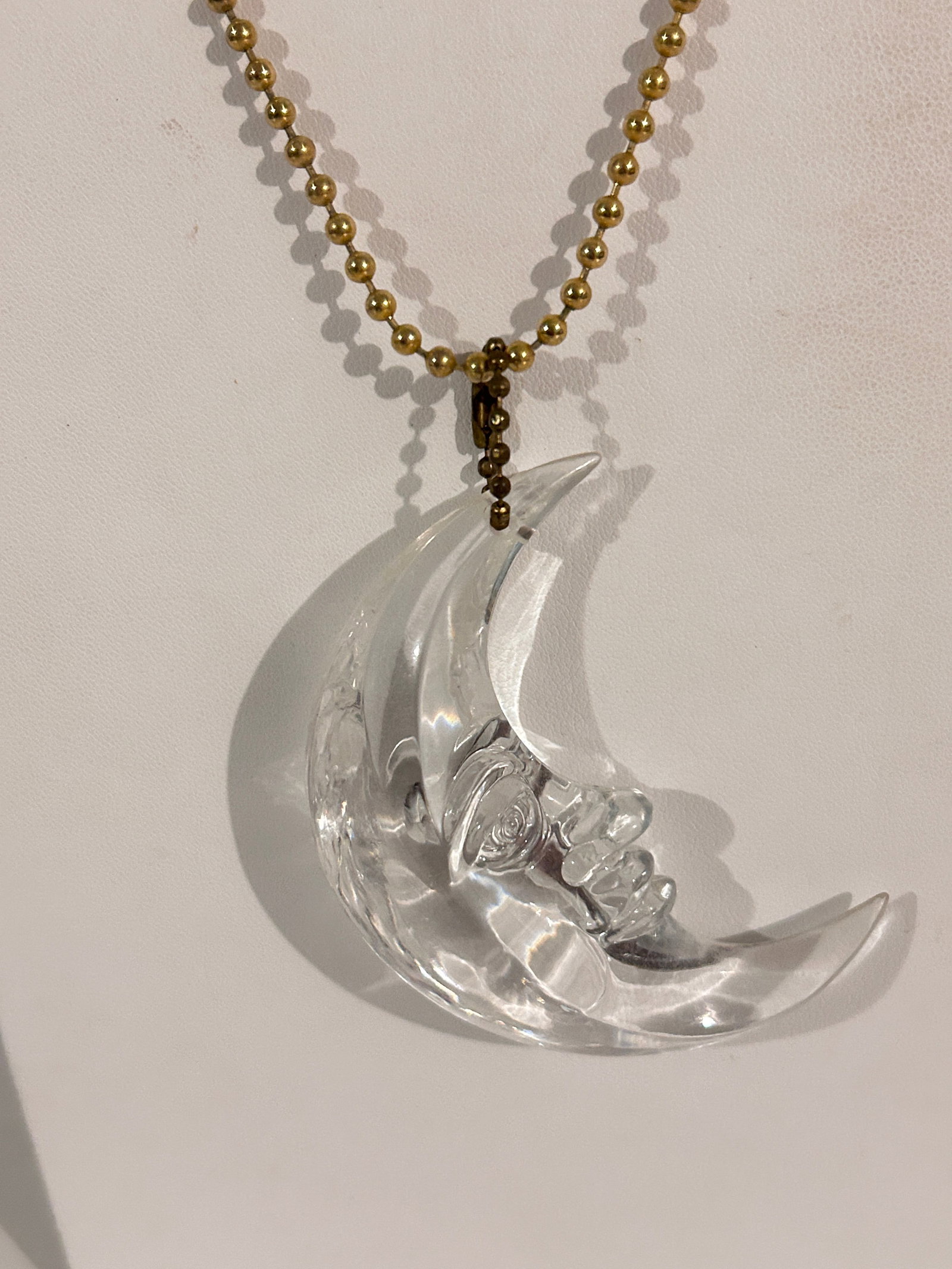 Vintage moon clear Acrylic pendant Necklace Sz 30": Vintage moon clear Acrylic pendant Necklace Sz 30" Please view all photos as they are part of the description and condition of this Item, Feel free to contact me with questions or picture requests! Us