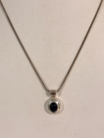 Vintage silver tone pendant Necklace Sz 16"