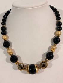 Vintage Gold tone beaded black Necklace Sz 18"