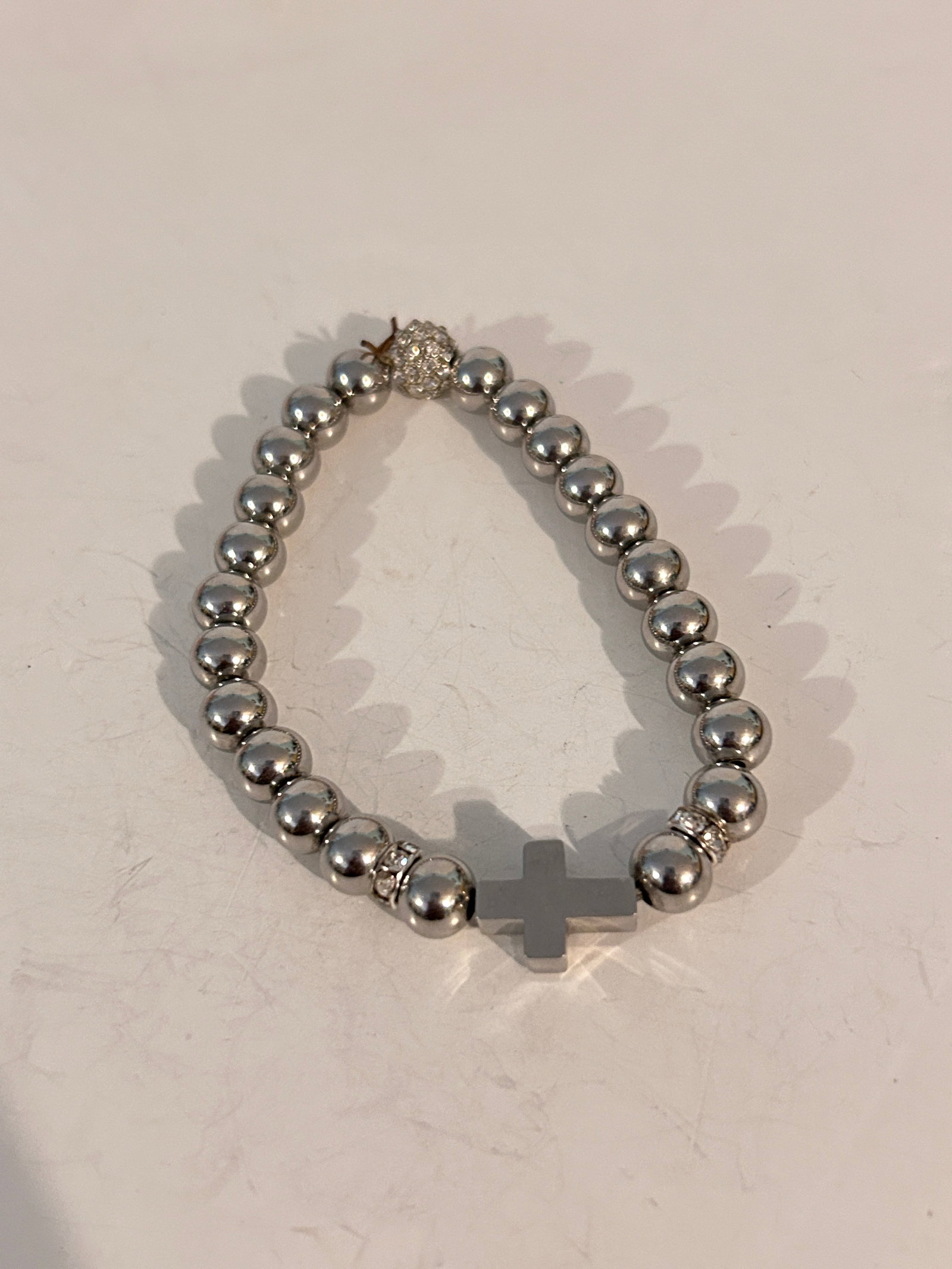 Vintage metal cross stretch Bracelet Sz 8": Vintage metal cross stretch Bracelet Sz 8" Please view all photos as they are part of the description and condition of this Item, Feel free to contact me with questions or picture requests! Used Item 