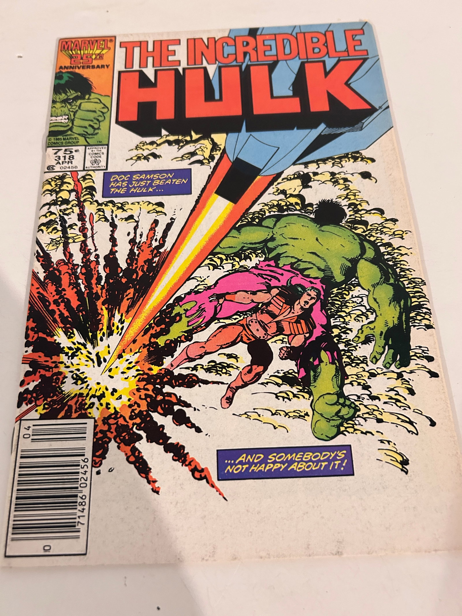 Vintage Comic Book The Incredible Hulk # 318: Vintage Comic Book The Incredible Hulk # 318 Please view all photos as they are part of the description and condition of this Item, Feel free to contact me with questions or picture requests! Used Ite