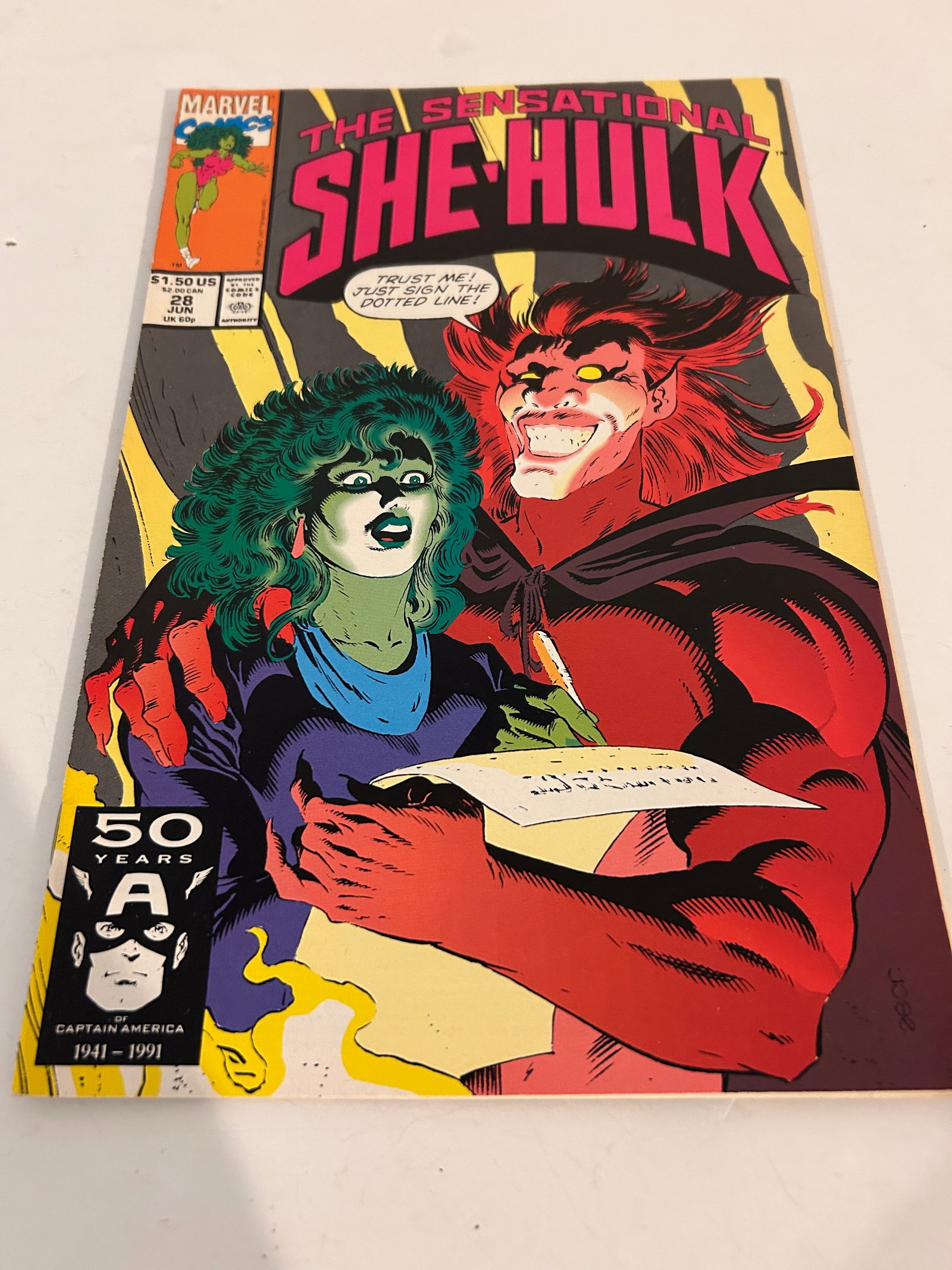 Vintage Comic Book Sensational She Hulk # 28: Vintage Comic Book Sensational She Hulk # 28 Please view all photos as they are part of the description and condition of this Item, Feel free to contact me with questions or picture requests! Used Ite