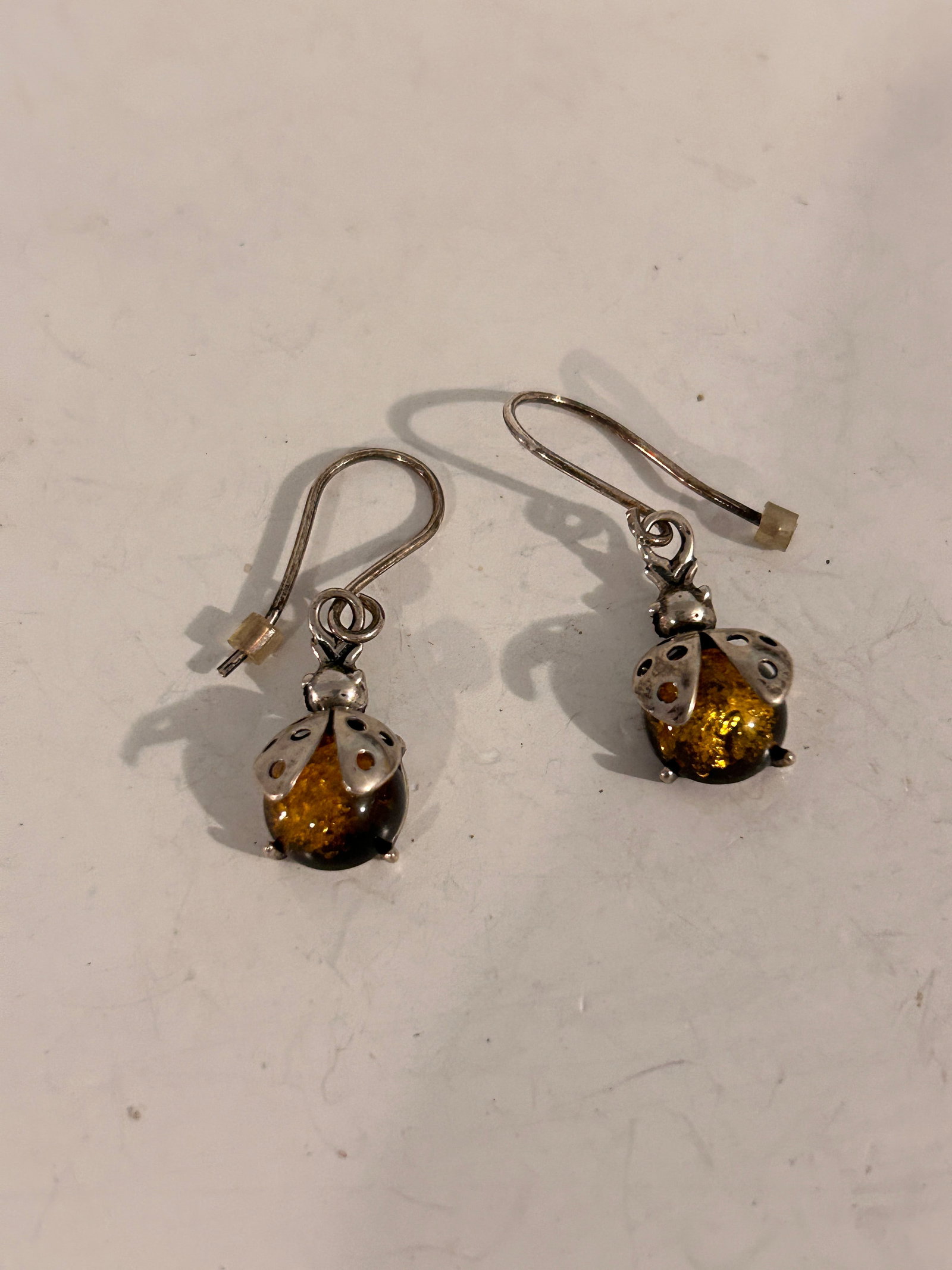 Vintage Sterling Silver Amber Lady Bug Earrings: Vintage Sterling Silver Amber Lady Bug Earrings Please view all photos as they are part of the description and condition of this Item, Feel free to contact me with questions or picture requests! Used 