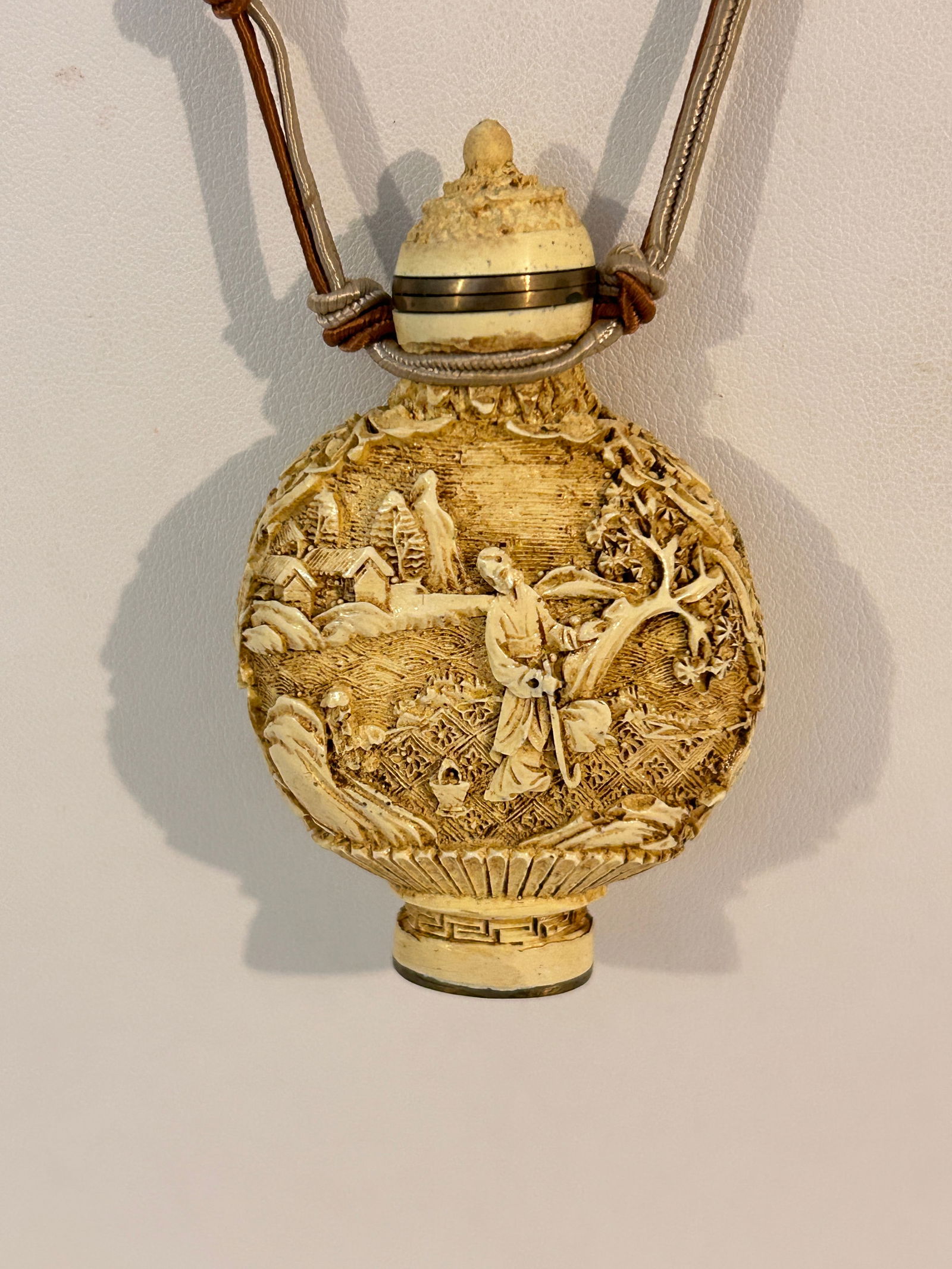 Vintage Chinese Signed hand carved Snuff Bottle Necklace Sz 2 1/2" (1 of 8)