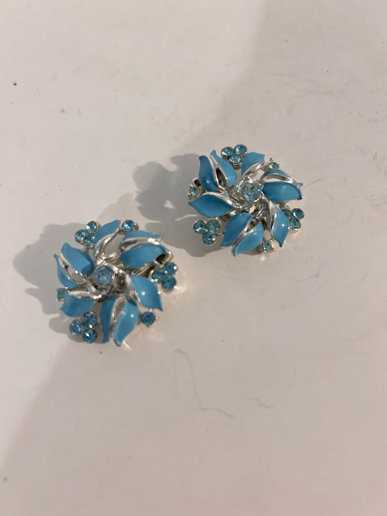 Vintage blue enamel Lisner Earrings (1 of 4)