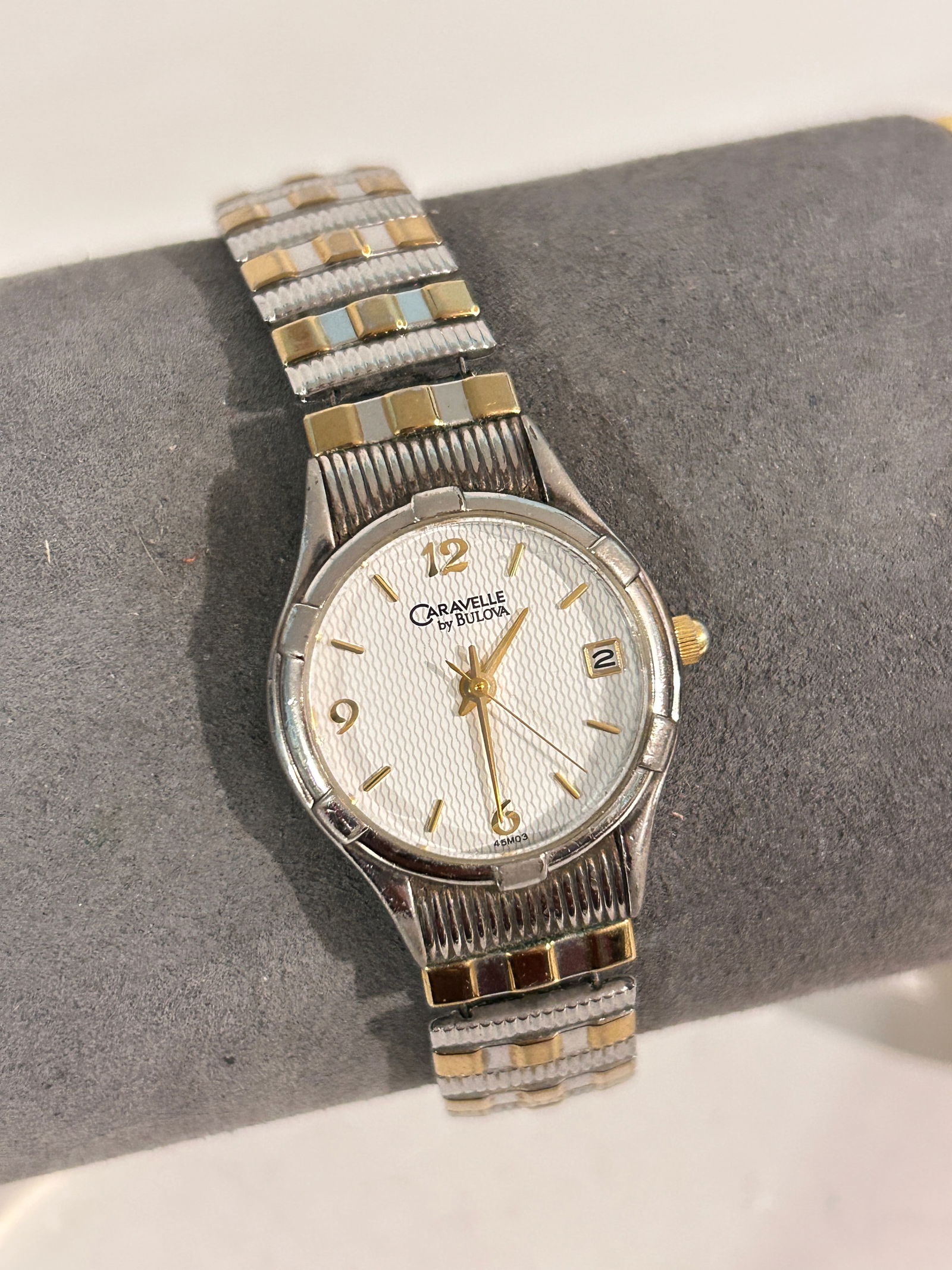 Vintage Caravelle by Bulova quartz working Watch A-1: Vintage Caravelle by Bulova quartz working Watch A-1 Please view all photos as they are part of the description and condition of this Item, Feel free to contact me with questions or picture requests!
