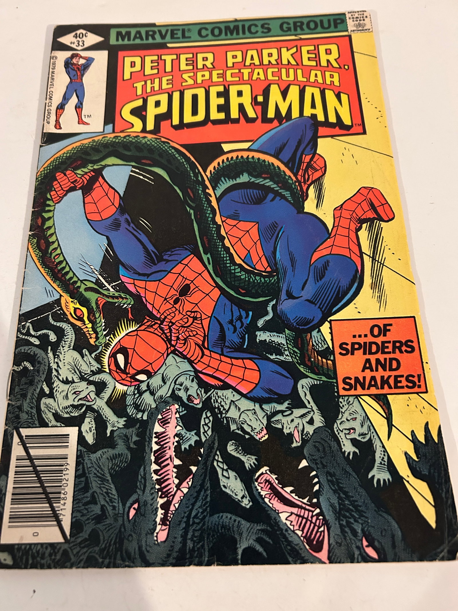 Vintage Comic Book # 33 Peter Parker the Spectacular Spider-Man: Vintage Comic Book # 33 Peter Parker the Spectacular Spider-Man Please view all photos as they are part of the description and condition of this Item, Feel free to contact me with questions or picture