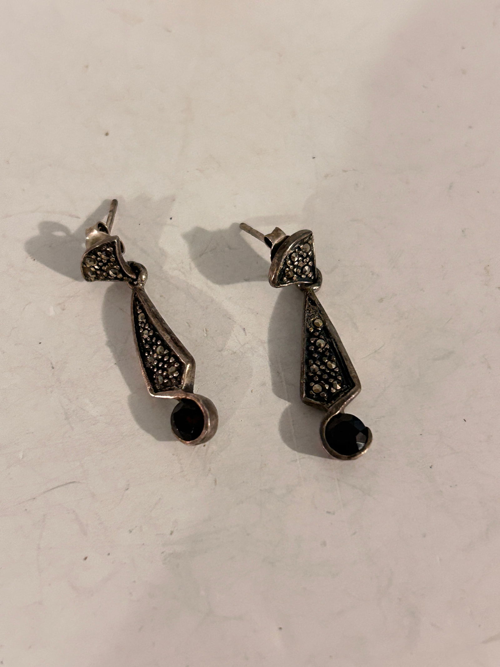 Vintage Sterling Silver marcasite Earrings: Vintage Sterling Silver marcasite Earrings Please view all photos as they are part of the description and condition of this Item, Feel free to contact me with questions or picture requests! Used Item
