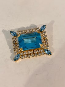 Vintage Gold Tone Aqua Rhinestone Brooch