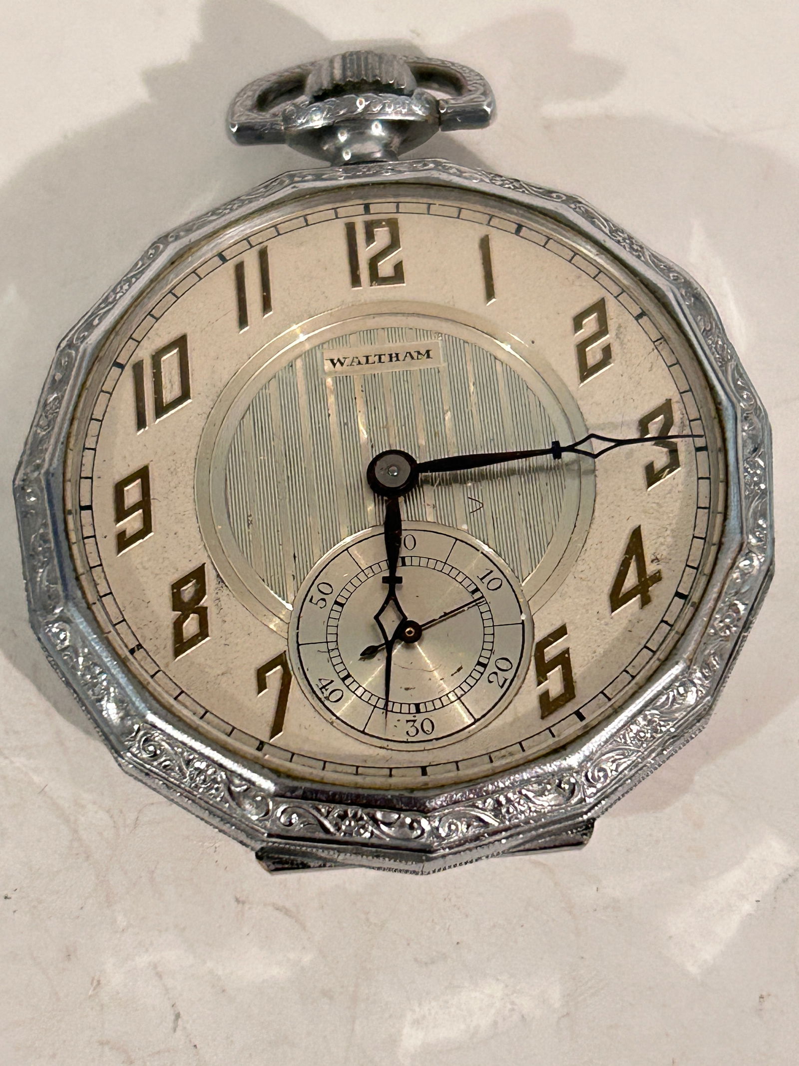 Antique Waltham 17 Jewels Men's Pocket working Watch (1 of 4)