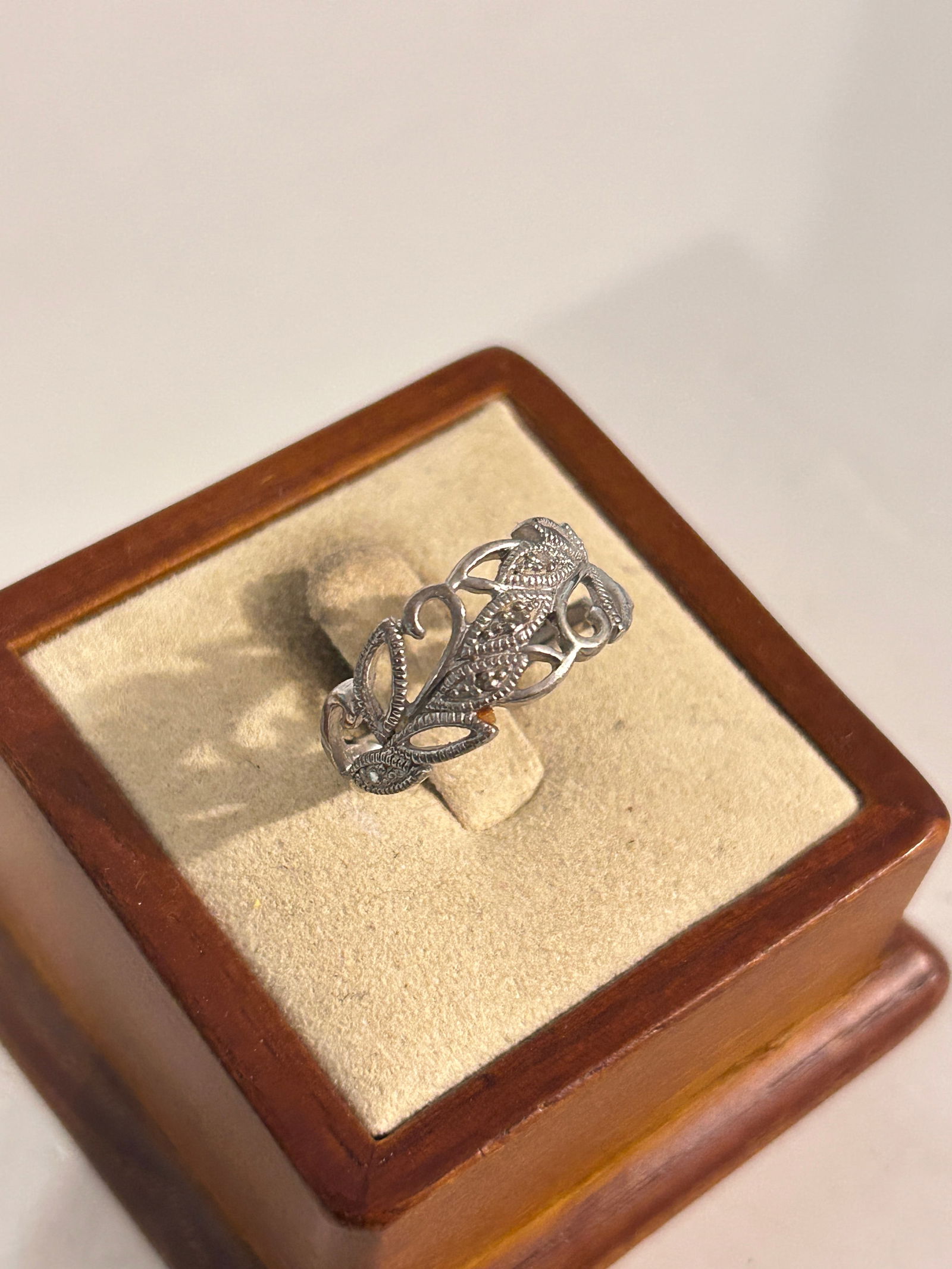 Vintage Sterling Silver Ring Sz 7 (1 of 6)