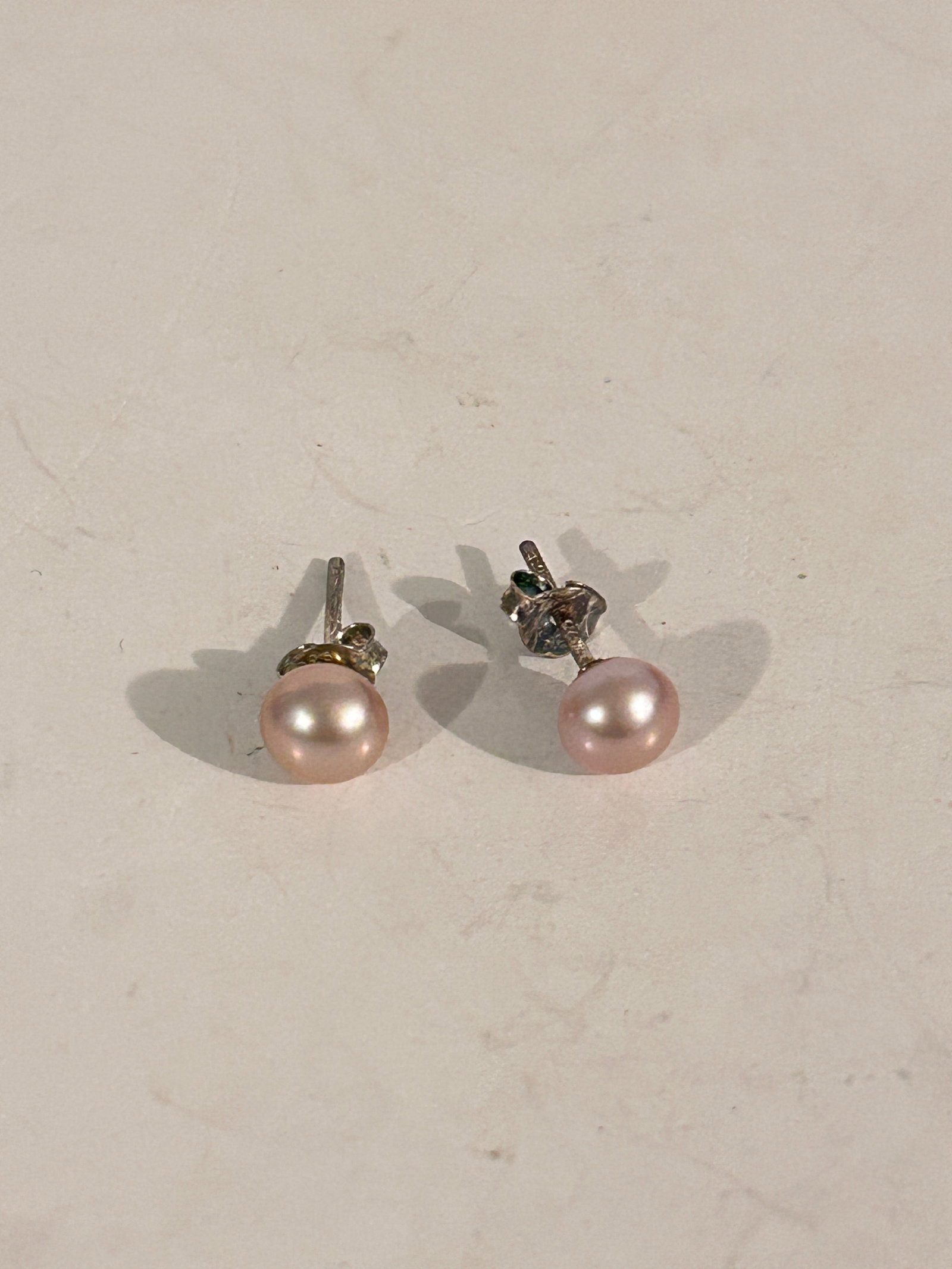 Vintage Sterling Silver Post Earrings: Vintage Sterling Silver Post Earrings Please view all photos as they are part of the description and condition of this Item, Feel free to contact me with questions or picture requests! Used Item AS IS