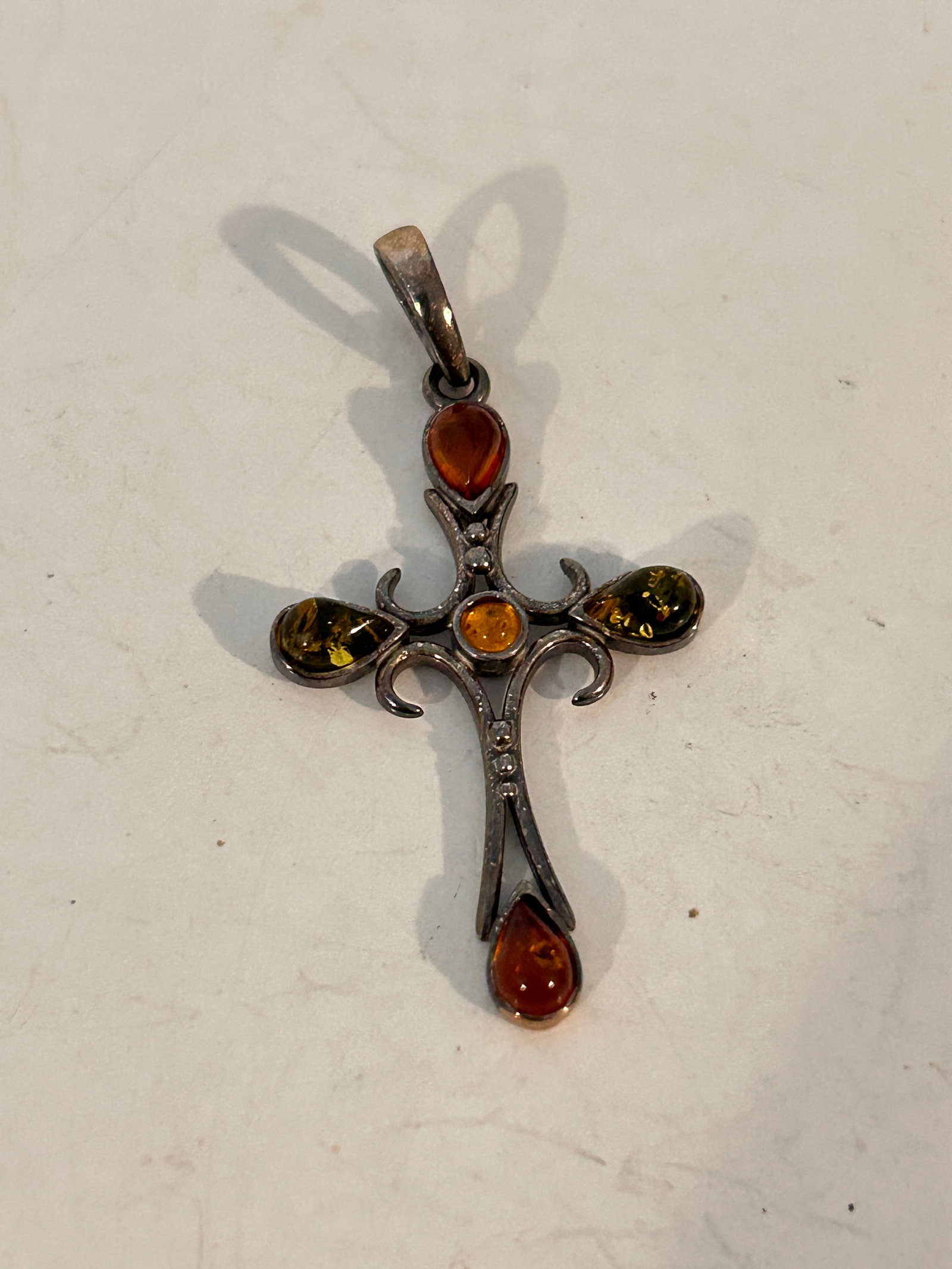 Vintage Sterling Silver Cross Amber Pendant: Vintage Sterling Silver Cross Amber Pendant Please view all photos as they are part of the description and condition of this Item, Feel free to contact me with questions or picture requests! Used Item