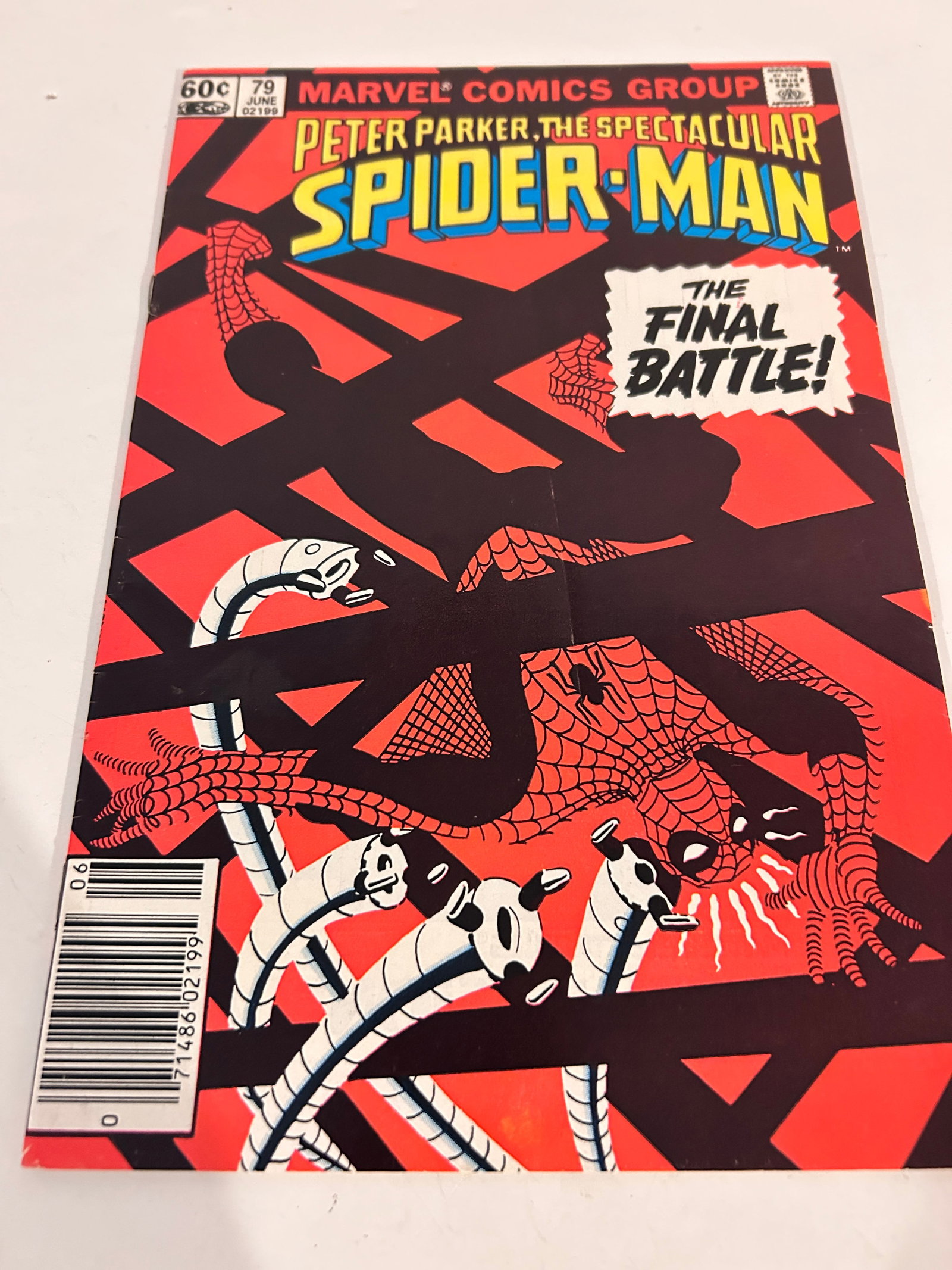 Vintage Comic Book Peter Parker Spectacular Spider-Man # 79: Vintage Comic Book Peter Parker Spectacular Spider-Man # 79 Please view all photos as they are part of the description and condition of this Item, Feel free to contact me with questions or picture req