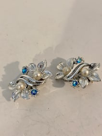 Vintage floral Earrings
