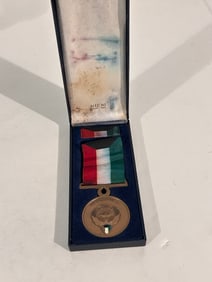 Desert Storm 1991 Kingdom of Kuwait Liberation of Kuwait Medal (Italy mfg) NIB