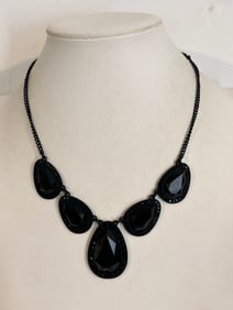 Vintage Black Trifari Necklace Sz 16"