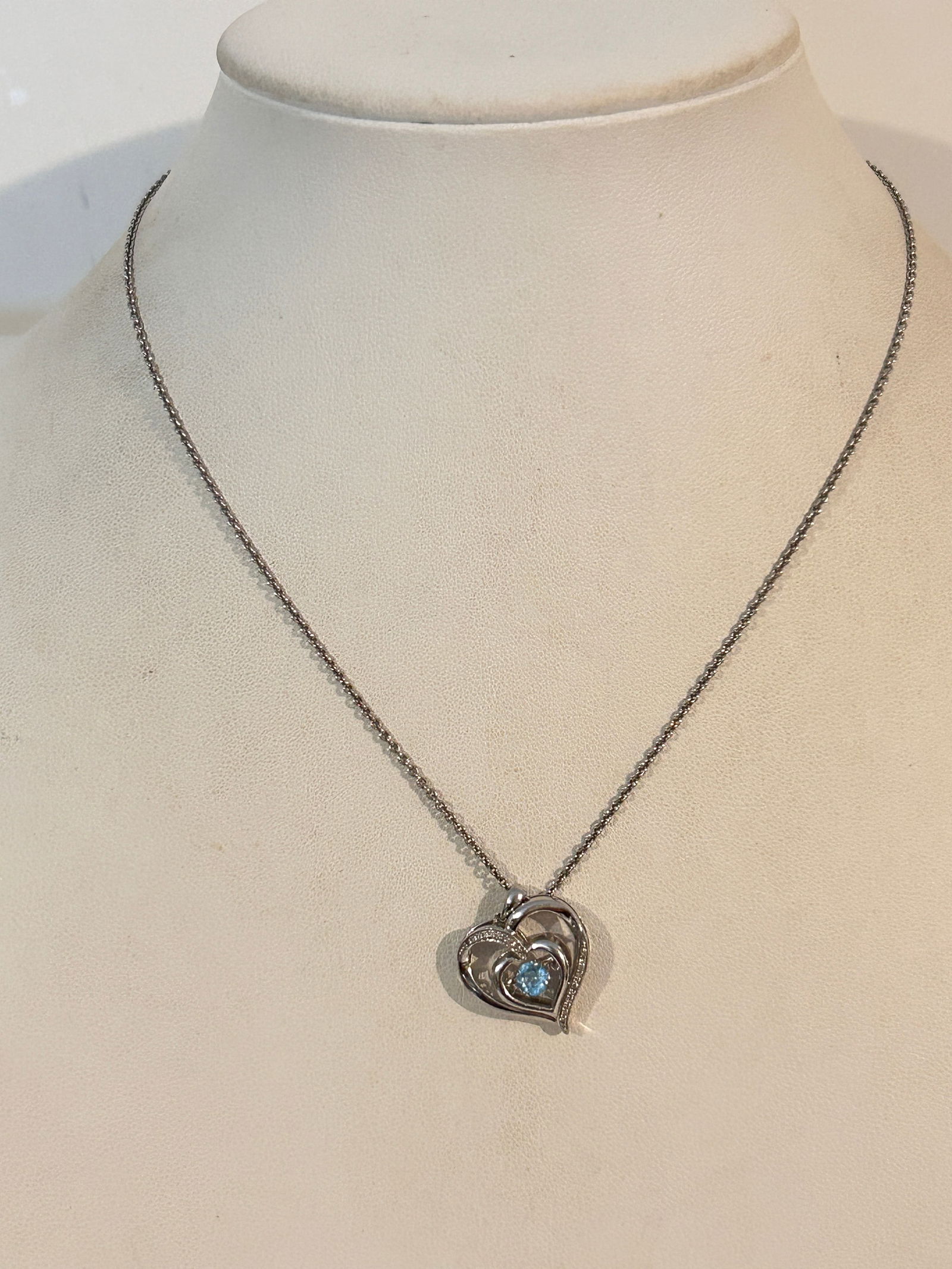 Vintage Sterling Silver heart tested Topaz pendant Necklace Sz 16": Vintage Sterling Silver heart tested Topaz pendant Necklace Sz 16" Please view all photos as they are part of the description and condition of this Item, Feel free to contact me with questions or pict