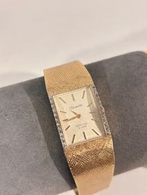 Vintage Deauville Watch working needs bat