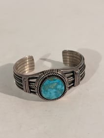 Vintage DV Signed Turquoise Navaho heavy Bracelet 7"