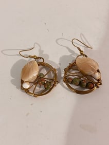 Vintage Gold Tone gem stone Earrings