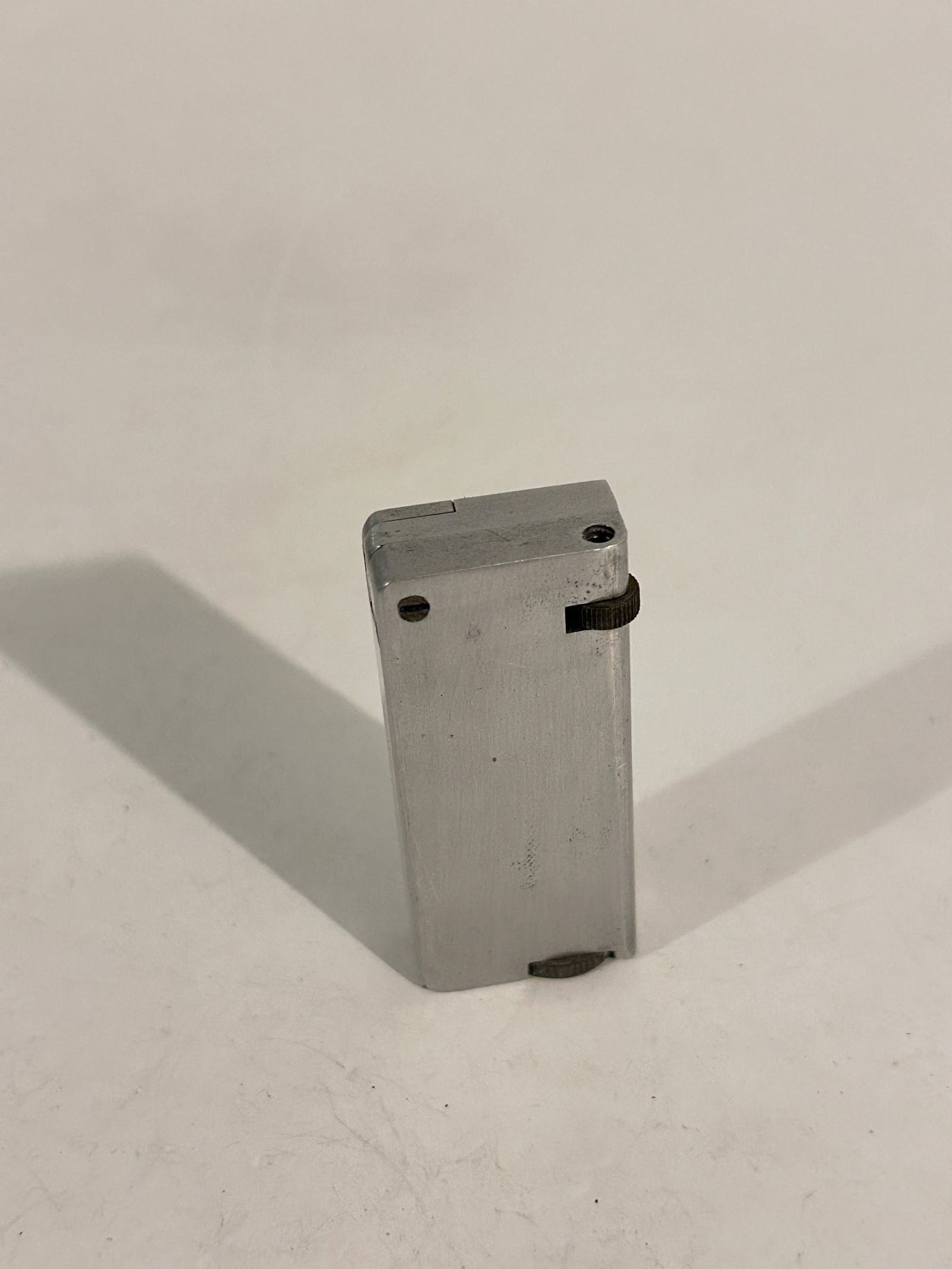 Vintage old Lighter needs flint (1 of 5)