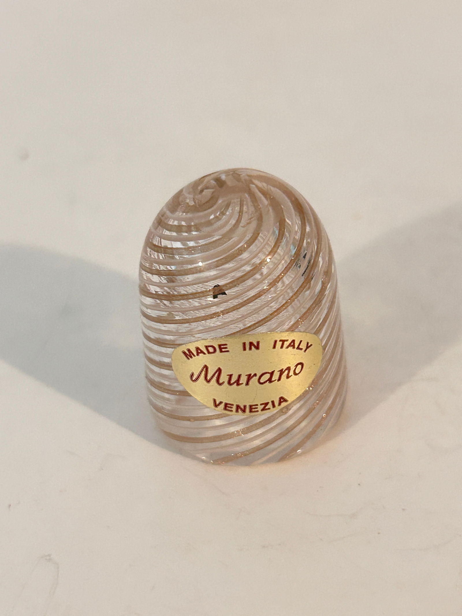 Vintage Thimble: Item comes exactly as shown Know what you are bidding on. Carefully refer to and examine all photos, ask questions, do research, etc., to determine (Authinticity) . before bidding in order to determin