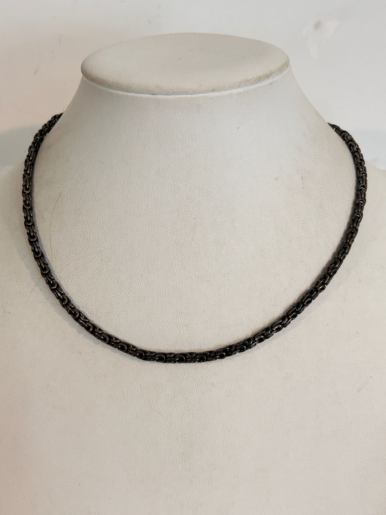 Vintage Swarovski Necklace Sz 16": Item comes exactly as shown Know what you are bidding on. Carefully refer to and examine all photos, ask questions, do research, etc., to determine (Authinticity) . before bidding in order to determin