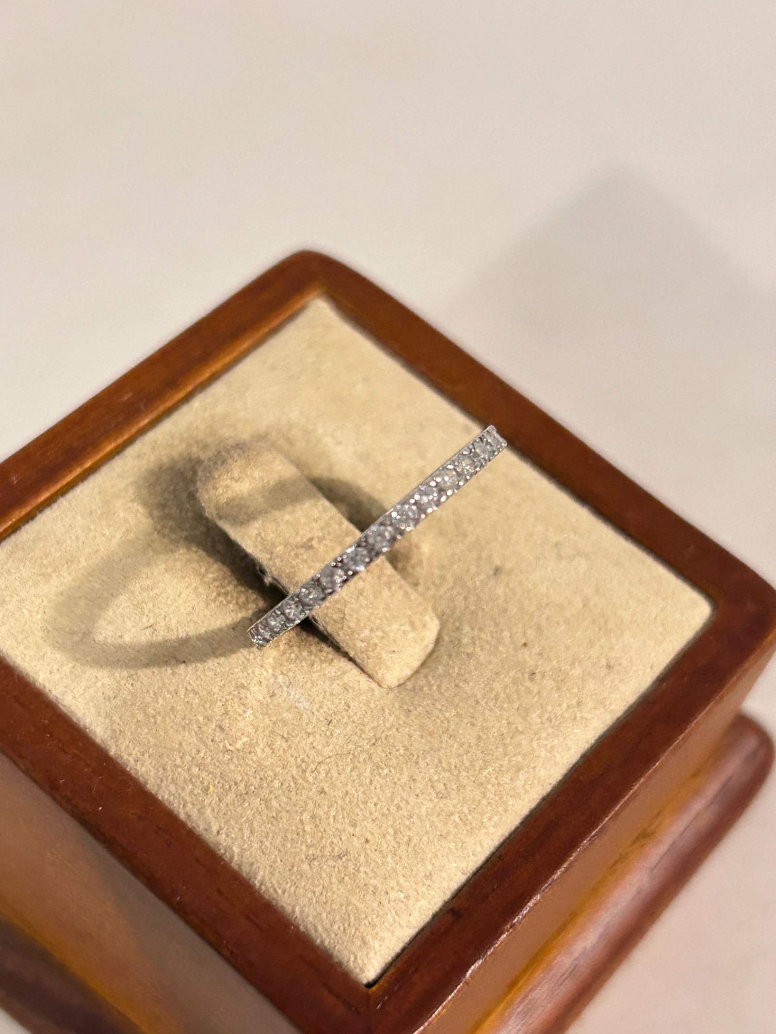 Vintage Sterling Silver CZ Ring Sz 9 (1 of 4)