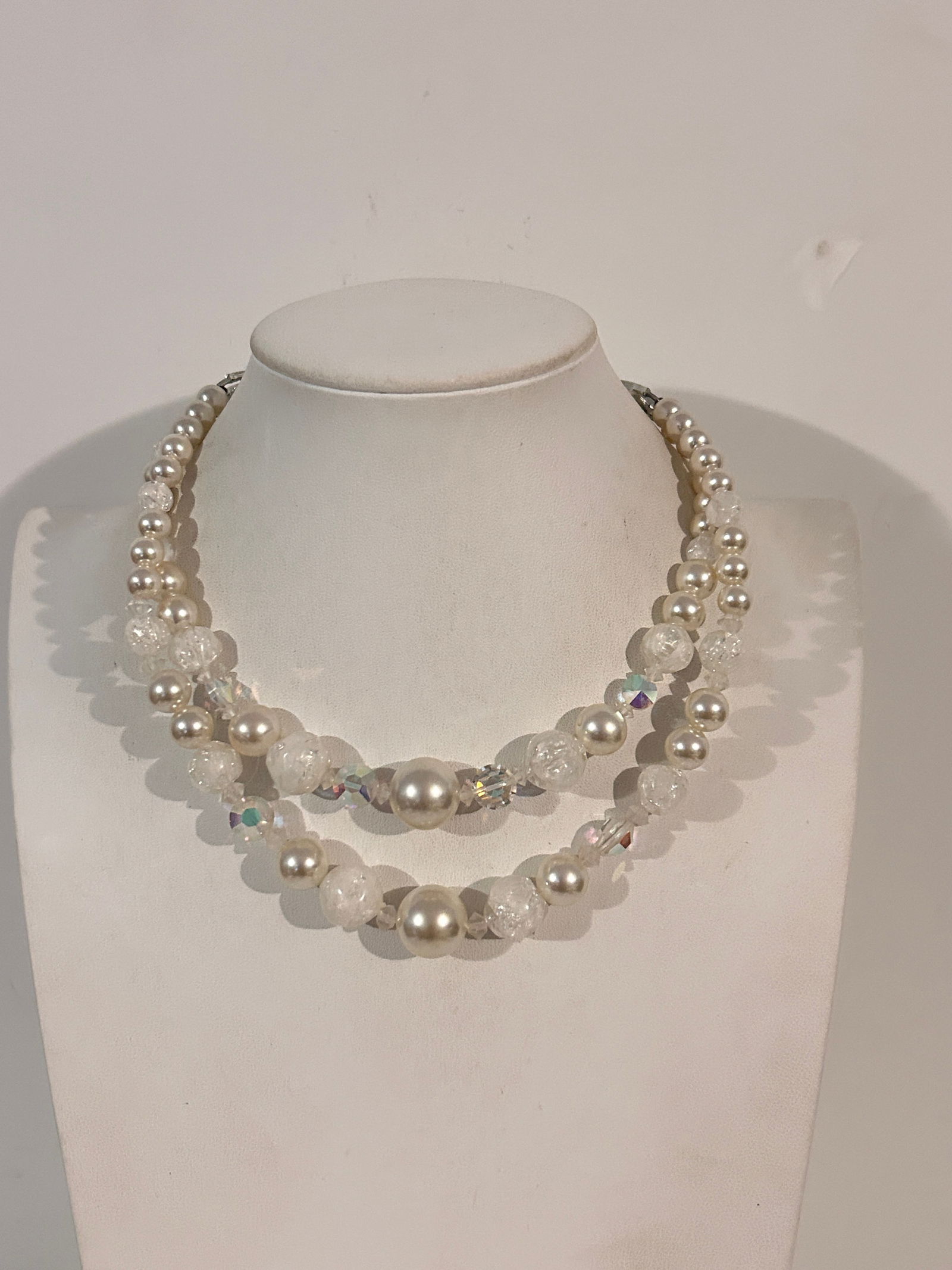 Vintage Necklace 14": Item comes exactly as shown Know what you are bidding on. Carefully refer to and examine all photos, ask questions, do research, etc., to determine (Authinticity) . before bidding in order to determin