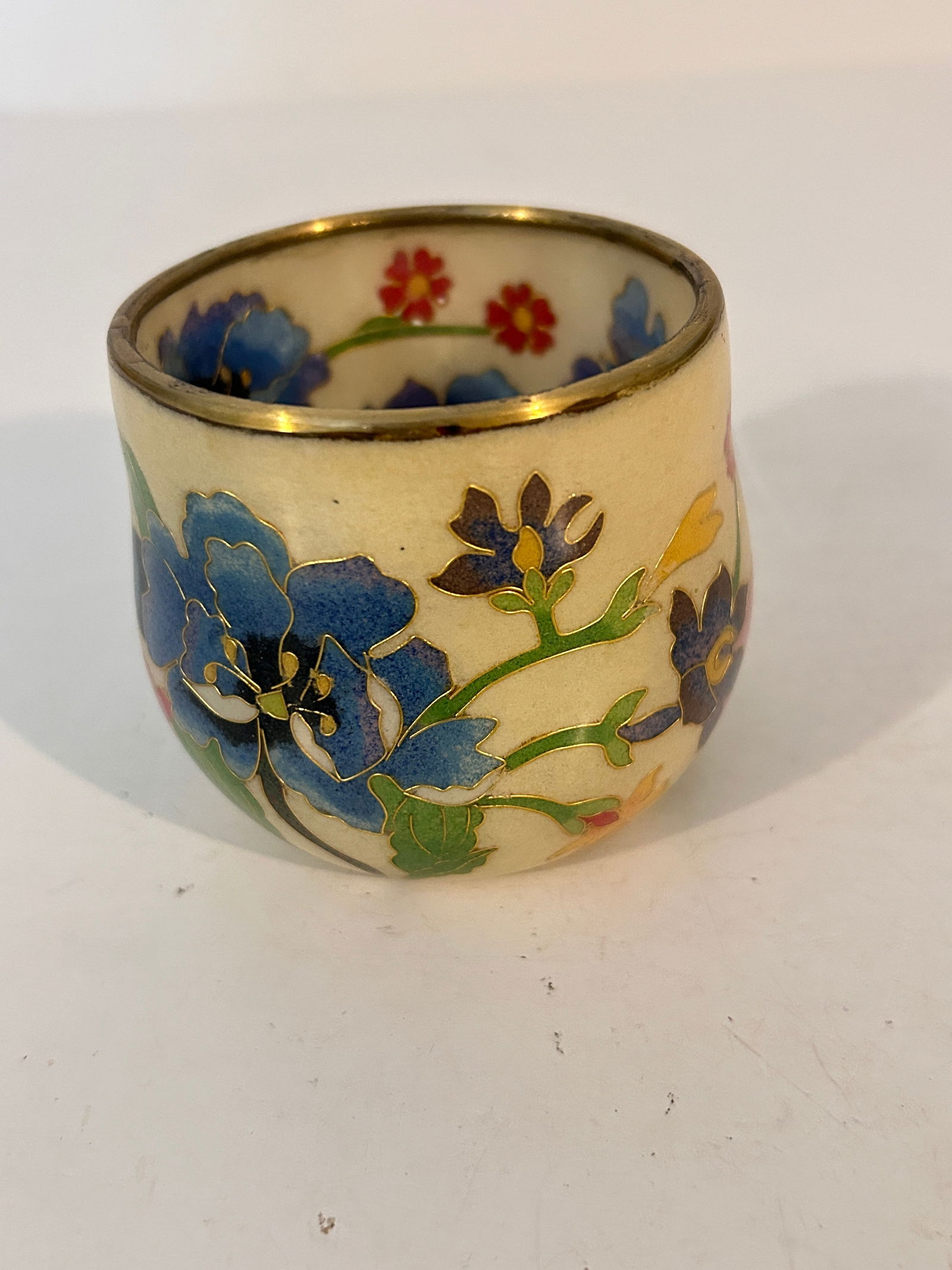 Vintage Cloisonné Floral Enamel and Brass small candle Bowl: Vintage Cloisonné Floral Enamel and Brass small candle Bowl Please view all photos as they are part of the description and condition of this Item, Feel free to contact me with questions or picture re
