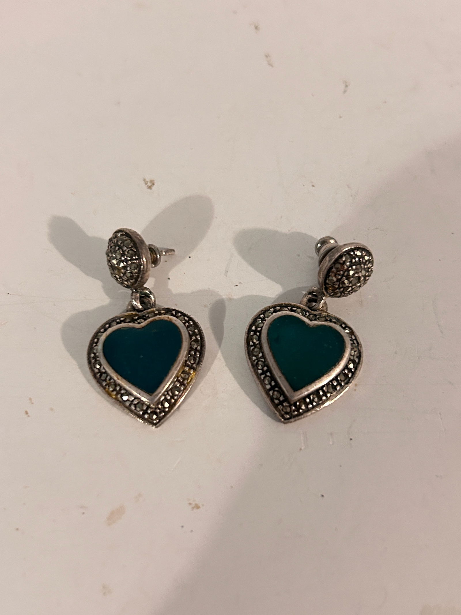 Vintage Sterling Silver marcasite heart Earrings: Vintage Sterling Silver marcasite heart Earrings Please view all photos as they are part of the description and condition of this Item, Feel free to contact me with questions or picture requests! Used