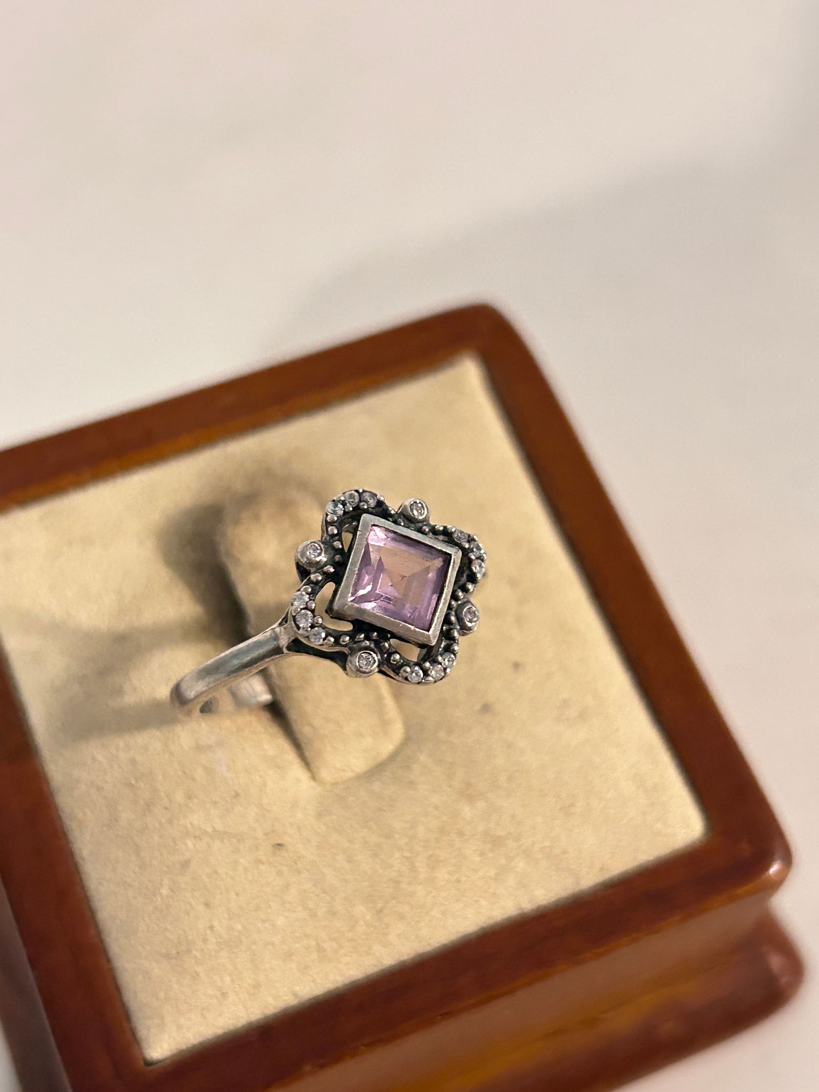 Vintage Sterling Silver Amethyst Ring Sz 9 (1 of 5)