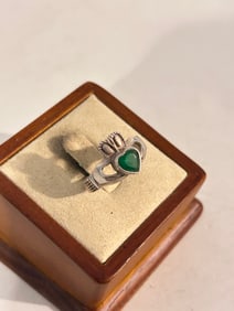 Vintage Sterling Silver Irish Claddagh Ring Sz 7
