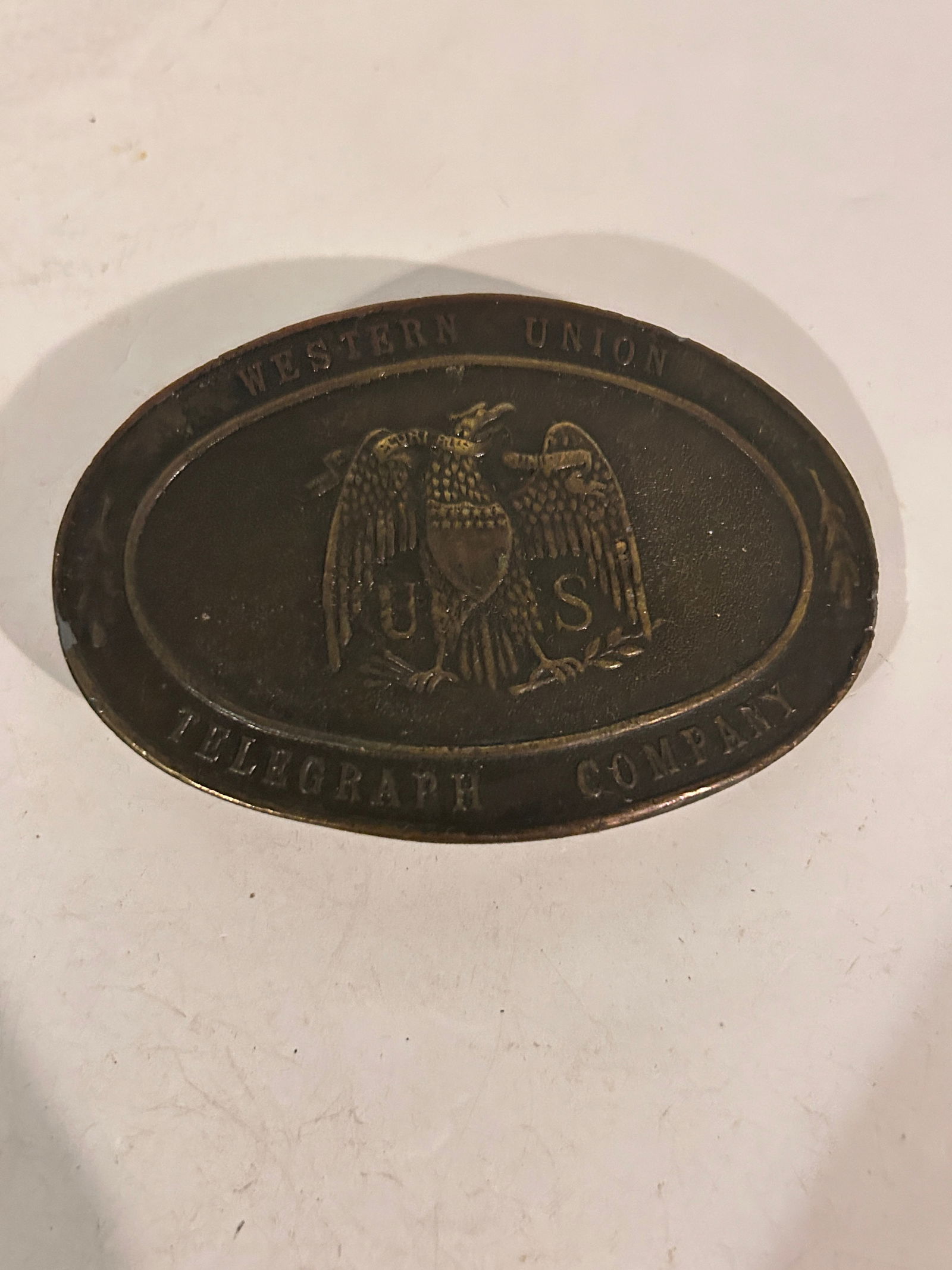 Western Union Telegraph Co. Eagle U.S. Belt Buckle: Western Union Telegraph Co. Eagle U.S. Belt Buckle Please view all photos as they are part of the description and condition of this Item, Feel free to contact me with questions or picture requests! Us