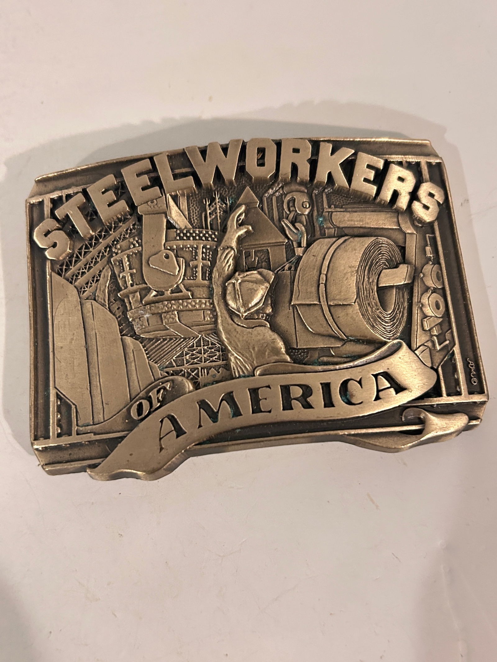 Vintage Steel Workers Belt Buckle: Vintage Steel Workers Belt Buckle Please view all photos as they are part of the description and condition of this Item, Feel free to contact me with questions or picture requests! Used Item AS IS