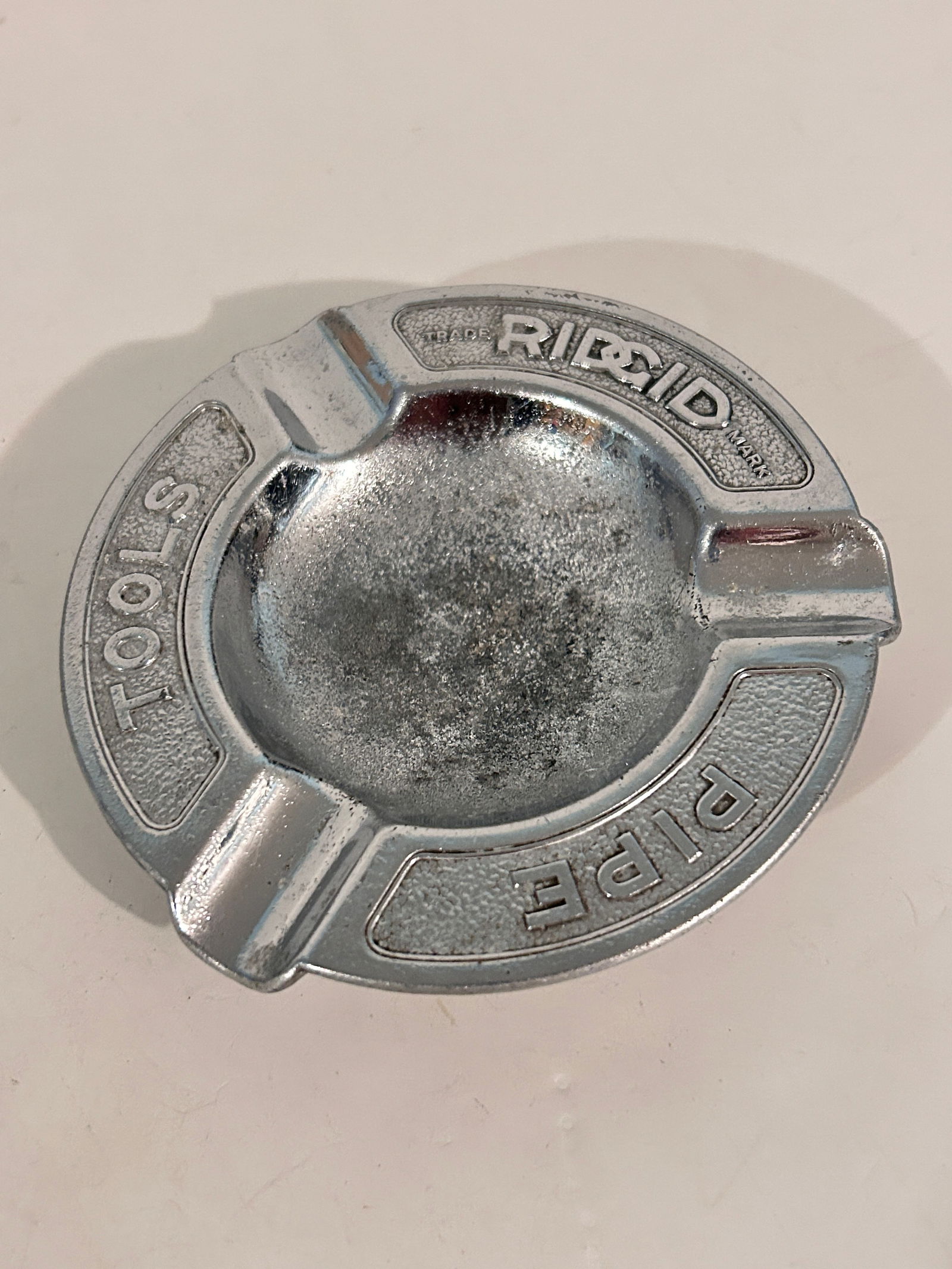 Vintage Ridgid Tools Pipe Metal Ashtray Elyria Ohio (1 of 4)