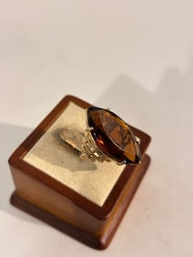 Vintage Gold tone Ring sz 6