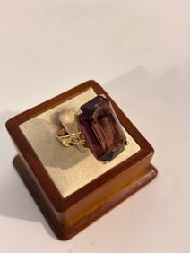 Vintage Costume Ring sz 9