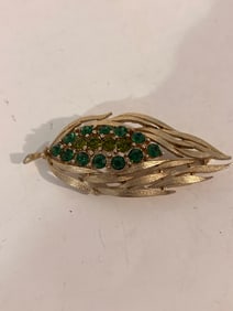 Vintage Gold tone Lisner Brooch