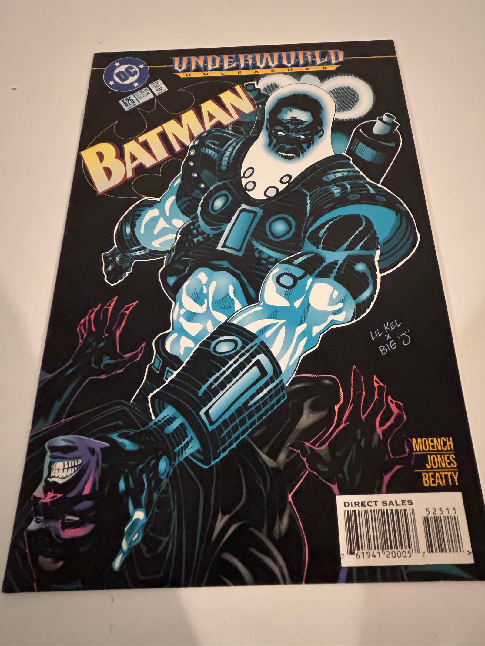 Vintage Comic Book Batman # 525: Vintage Comic Book Batman # 525 Please view all photos as they are part of the description and condition of this Item, Feel free to contact me with questions or picture requests! Used Item AS IS